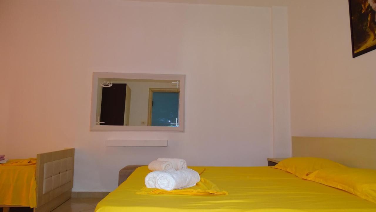 Hotel Arsenal Ksamil Exteriör bild