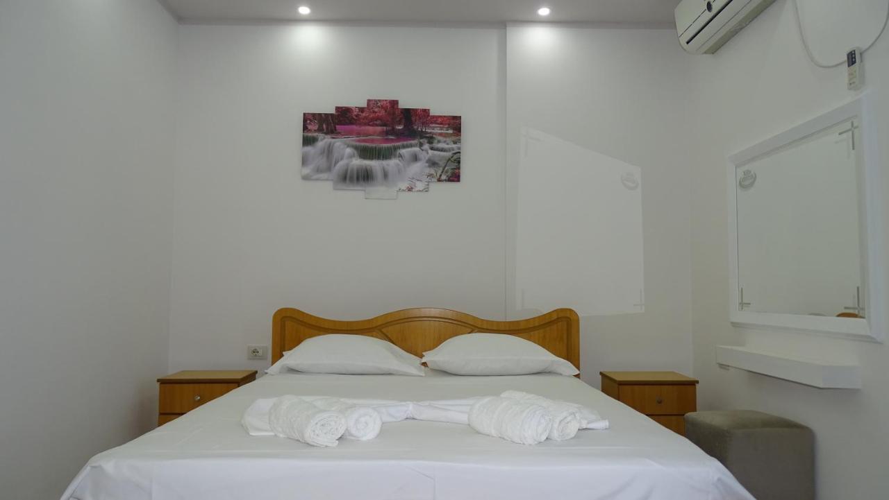Hotel Arsenal Ksamil Exteriör bild